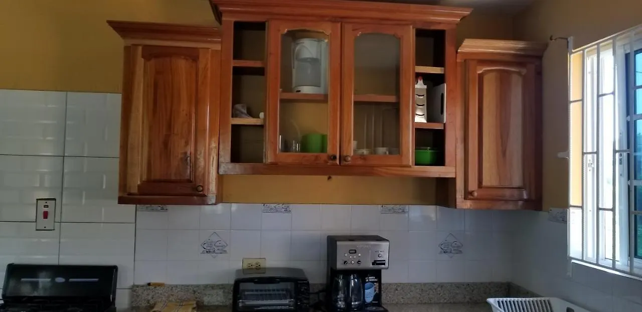 Πανσιόν Chaudhry House Montego Bays- 2Nd Floor Apt